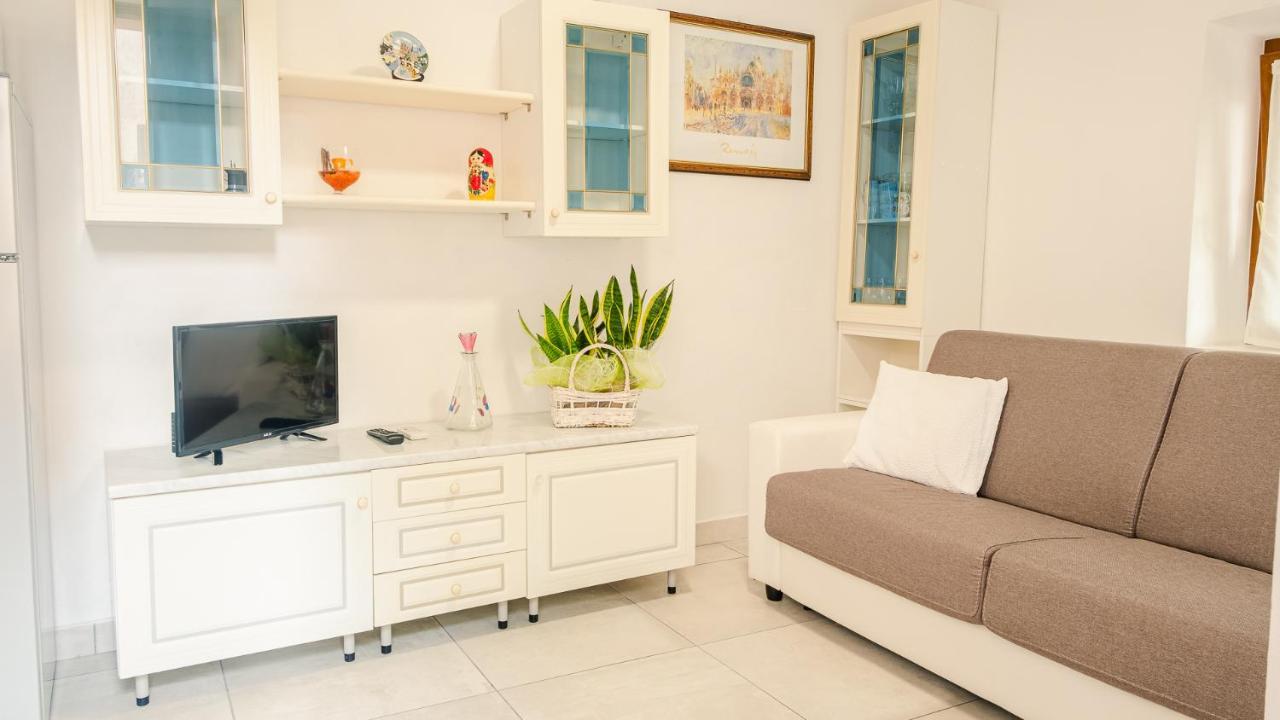 La Casa Di Nonna Agnese - Italian Homing Apartment Паденге сул Гарда Екстериор снимка