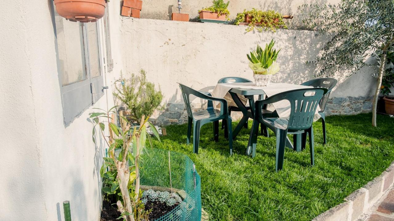 La Casa Di Nonna Agnese - Italian Homing Apartment Паденге сул Гарда Екстериор снимка